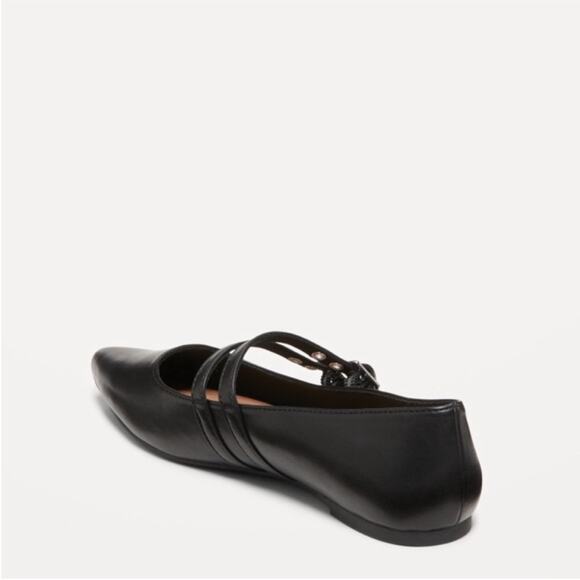 Old Navy Black Double-Buckle Mary
Jane Flats - Picture 4 of 9